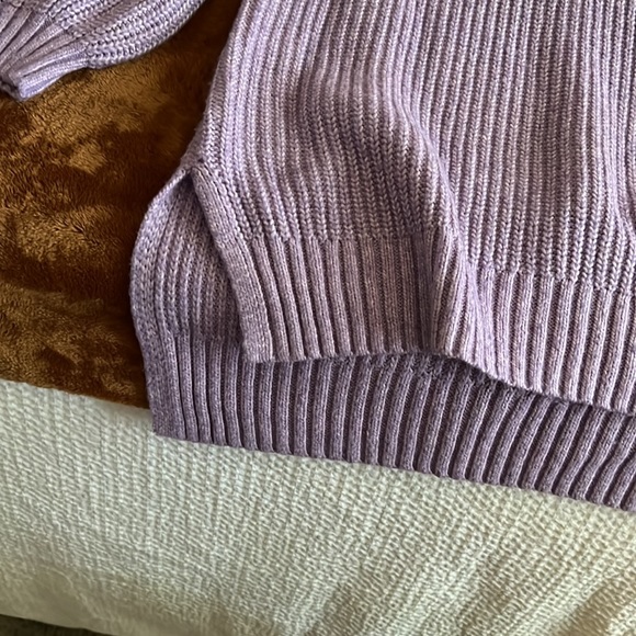 American Eagle Sweater - Picture 5 of 6